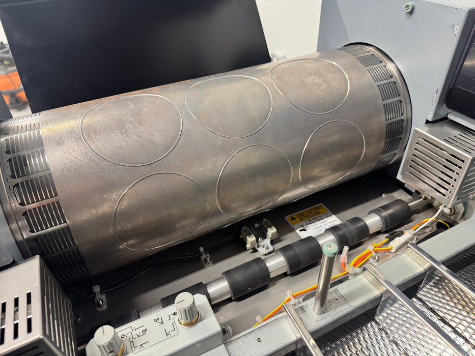 PRE-OWNED Duplo UD-310 Die Cutter