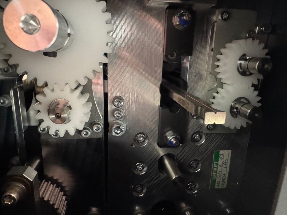 Duplo CF-375 Creasing and Folding System