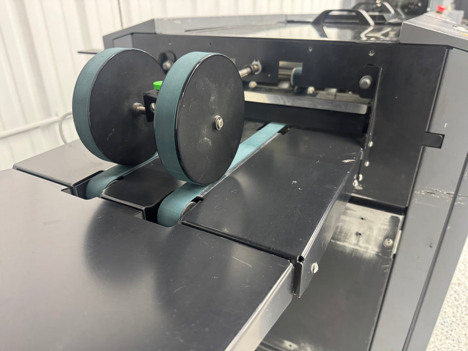 PRE_OWNED Duplo 350i Digital Booklet System with Square Spine Option