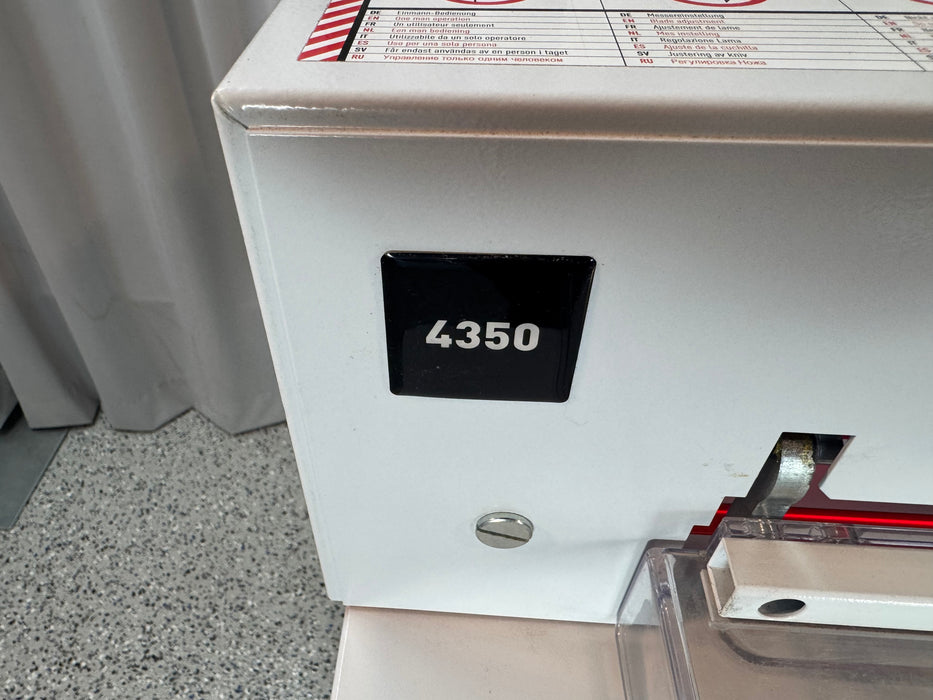 Triumph 4350 Paper Cutter