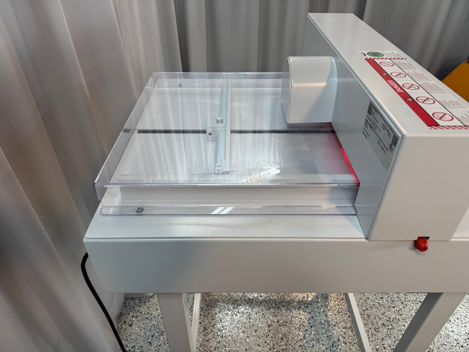 Triumph 4350 Paper Cutter